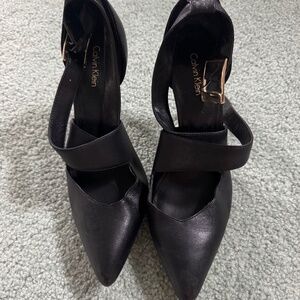 Calvin Klein size 9.5 black leather heels